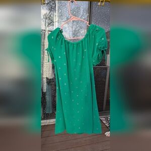 Emerald Midi Peasant Dress with Embroidered Daisies